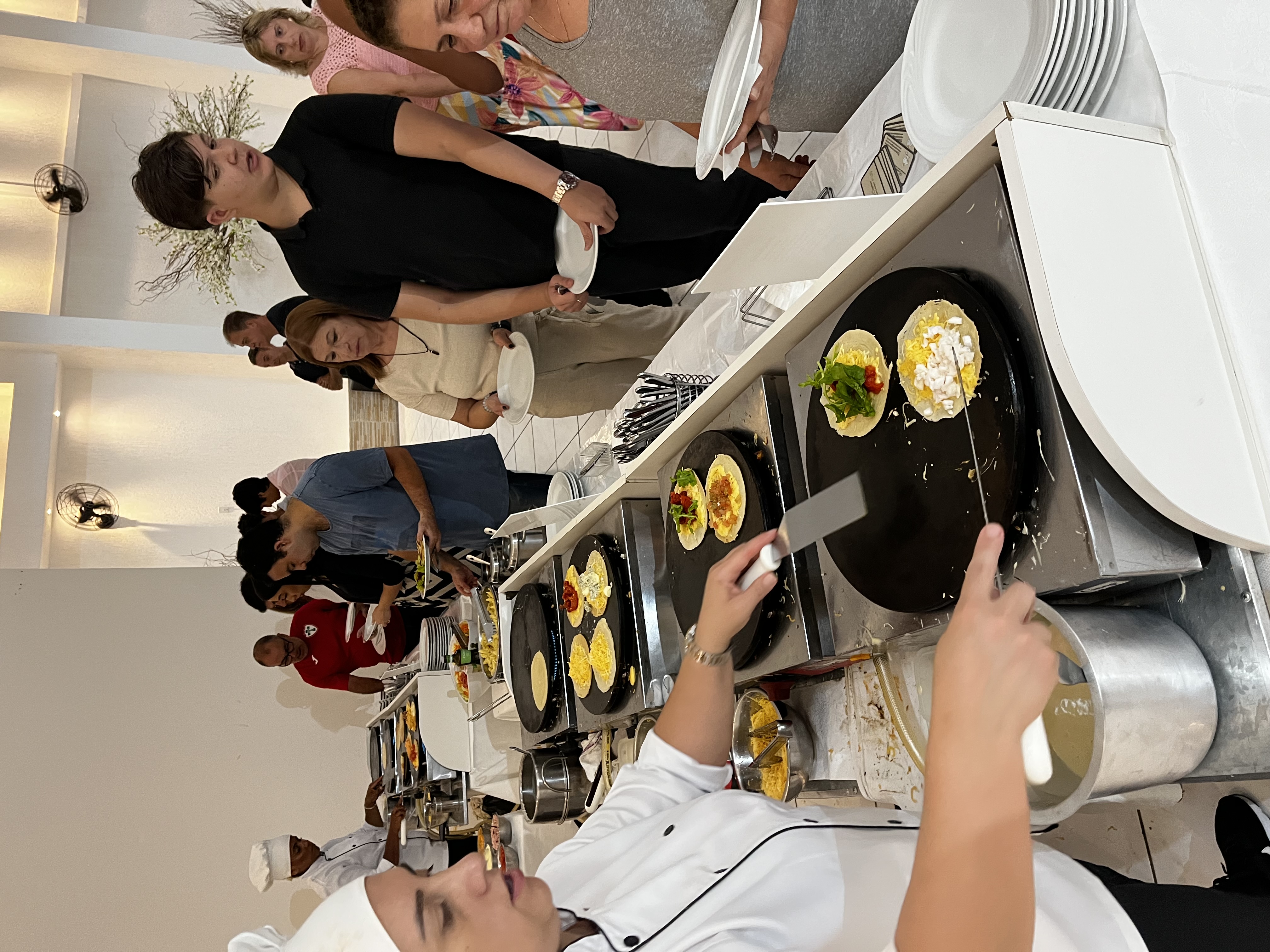 Jantar dançante reúne paroquianos em confraternização