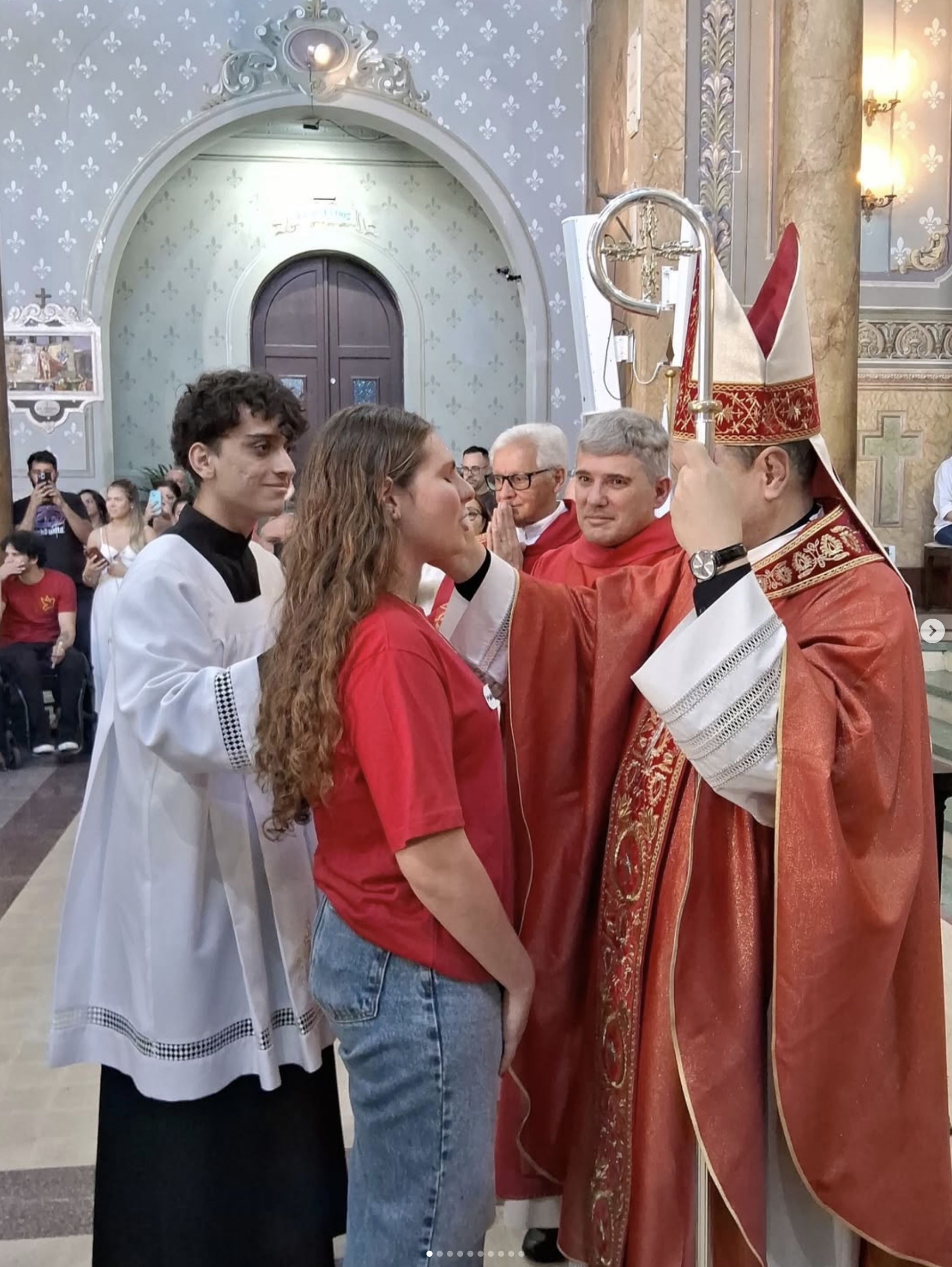 Já estão abertas as inscrições para o Sacramento da Confirmação (Crisma)