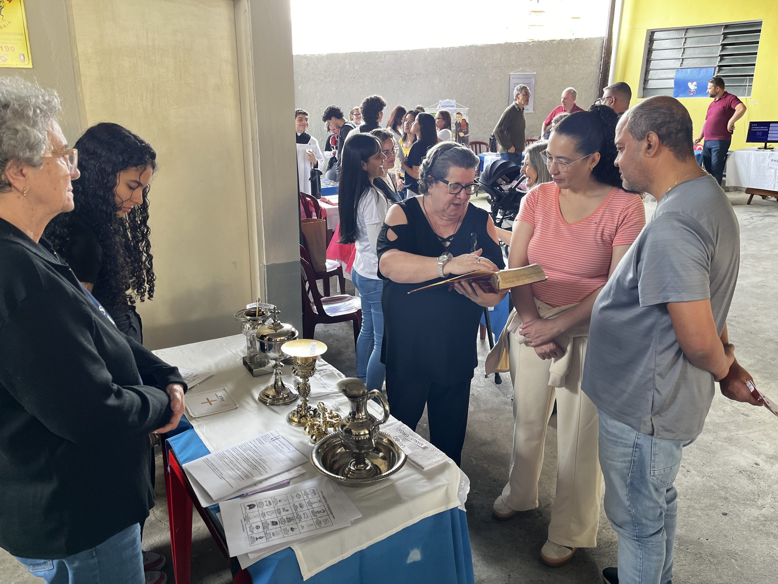 1ª Feira das Missões aproxima comunidade das pastorais e movimentos